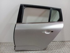 821015121R PORTE ARRIERE