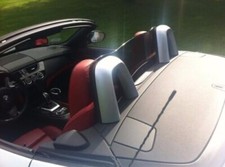 Neuf BMW Z4 2009+ E89 Pare-Brise Accessoires Vent Déflecteur Blocker Teinté Logo