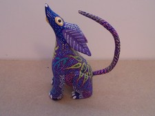 Figurine chien coloré