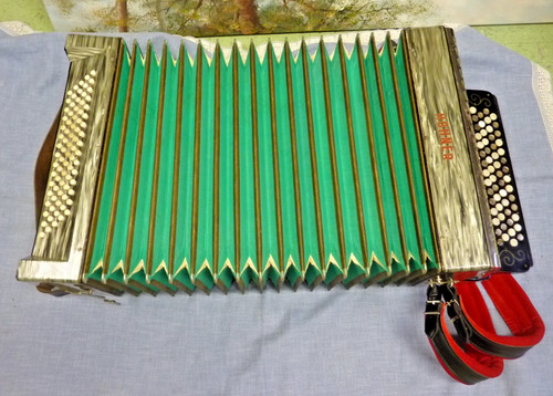Superbe ancien accordéon