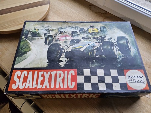 Circuit course scalextric - de,