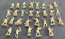Lot 30 German Soldiers 39/45 - Vintage WWII Toys - Ref 209