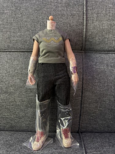 Hot toys alien romulus - alien,