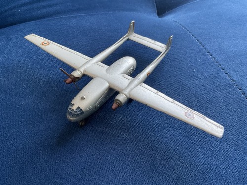 Dinky toys avion militaire - avion,