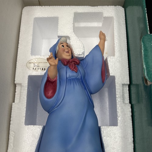 Walt disney classics - walt,