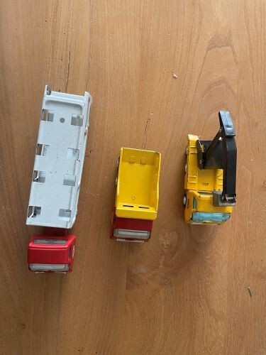 Camions tonka avec - avec, remorque