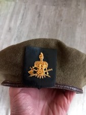 beret belge taille 57 de 1983.