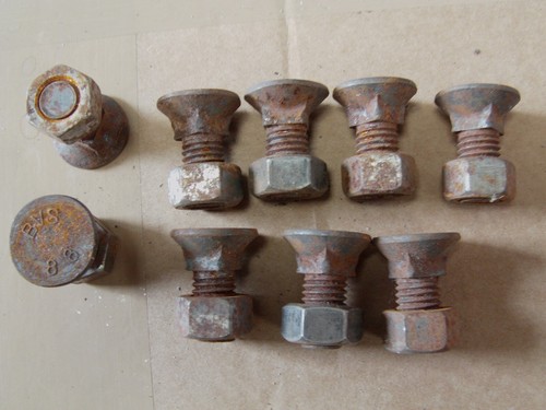 Boulons fixation soc de - 9,