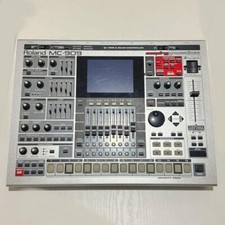Roland MC-909 Groovebox Music Sampler Sampling Silver w/ Bag Used