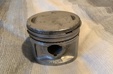 Piston pour moteur Honda CB