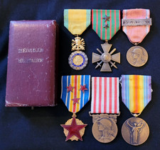 Verdun War Medals 1914-1918 WW1 set French Military Medals battle case
