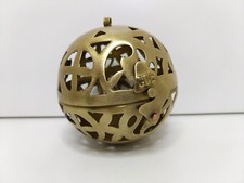 Pomander - Diffuseur de senteurs en laiton (8 cm)