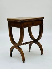 Table à jeux XIXᵉ style