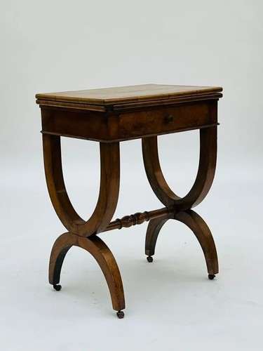 Table jeux xixᵉ style - jeux,