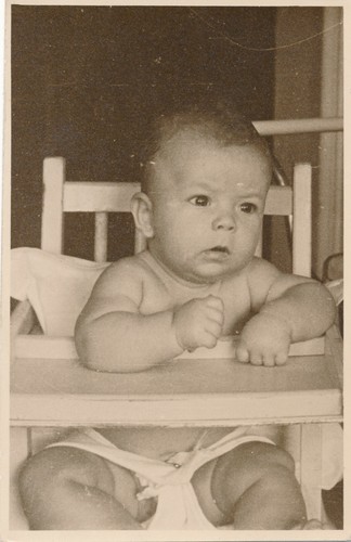 Snapshot bébé sur chaise