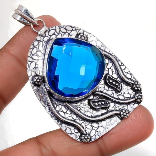 Pendentif pierre précieuse