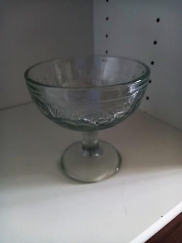 Une coupe verre - une,