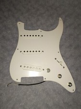 pickguard stratocaster complet