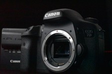 [1 Yr warranty] Canon EOS 7D DSLR Digital Professional Camera From Japan 7849