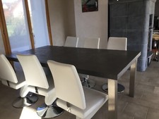 table en beton cire avec
