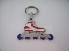 DOOR KEYS / KEY RING FRANCE PISTE SAINT BRIEUC 2003 ROLLER SKATE ROULETTE TOP