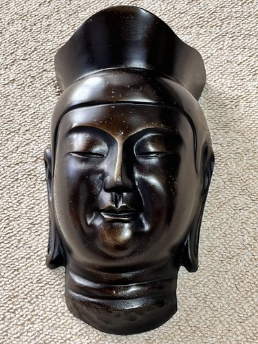 Masque bouddhiste fonte - en,