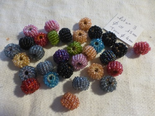 Lot 30 perles - 3, de