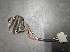 regulateur de tension Yamaha