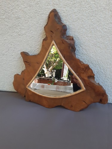 Miroir artisanal sculpté - , –