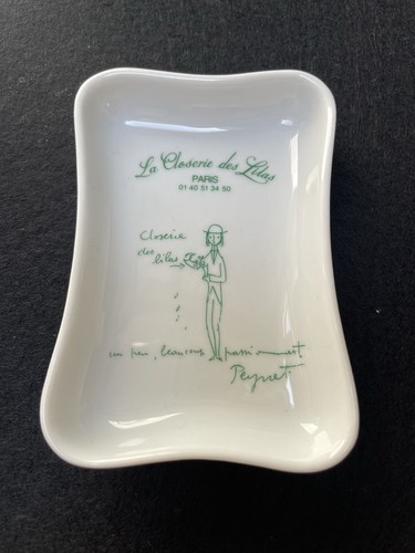 Empty pocket ashtray
