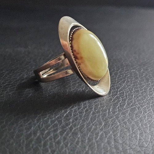 Bague chaton ovale - pierre, dure