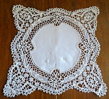 Napperon début XXe en lin et dentelles aux fuseaux - dimensions - 46 cm x46 cm