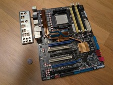 ASUS M4A79 DELUXE Motherboard