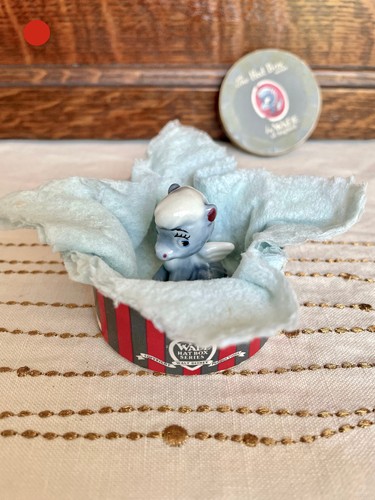 Wade walt disney figurine hat - wade,