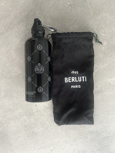 Bouteille eau noir berluti - bouteille,