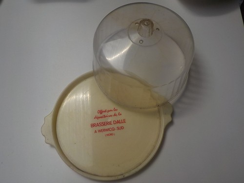 Cloche fromage bakelite - ,