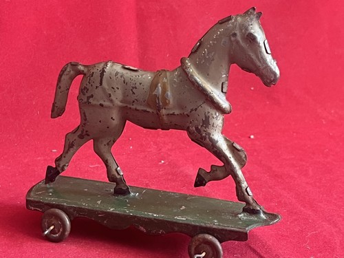 Jouet ancien cheval plat - , sur