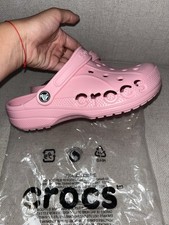 crocs femme Plusieurs Taille Disponible Avec Pins 33 Euros Et Sans Pins 30 Euros