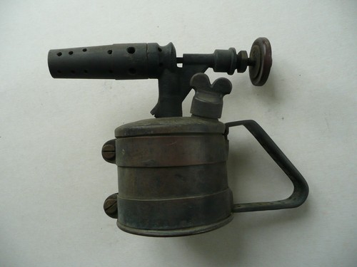 Ancien chalumeau lampe à - /,