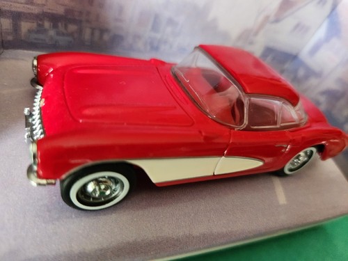 Chevrolet corvette dinky - chevrolet,