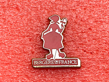 T11 Pins BERGERE DE FRANCE Wool Knit Vintage Lapel Pin French Brand Wool