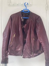 Perfecto en cuir rouge