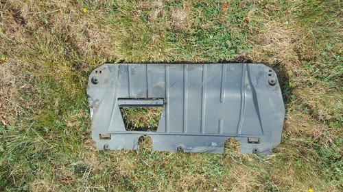 Cache sous moteur - cache, clio