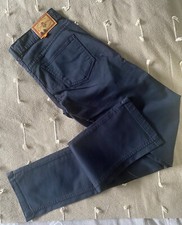 Pantalon bleu nuit modèle