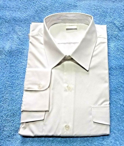 Chemise blanche neuve - neuve, sortie