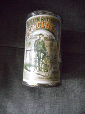 Ancienne boîte métallique