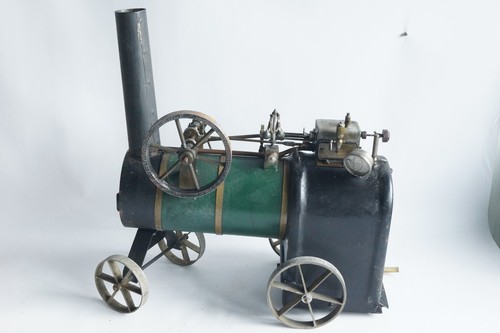 Ancienne machine vapeur - à,