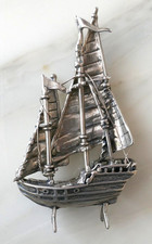 OBJET DE VITRINE - VOILIER EN