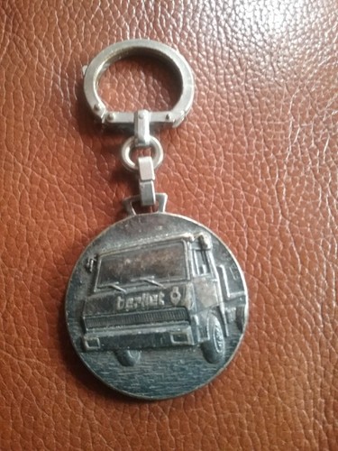 Berliet porte clef - ,