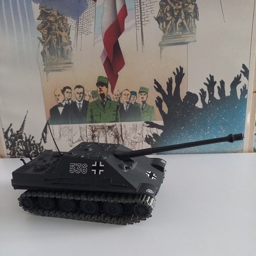 Char jagpanther gris noté - char,